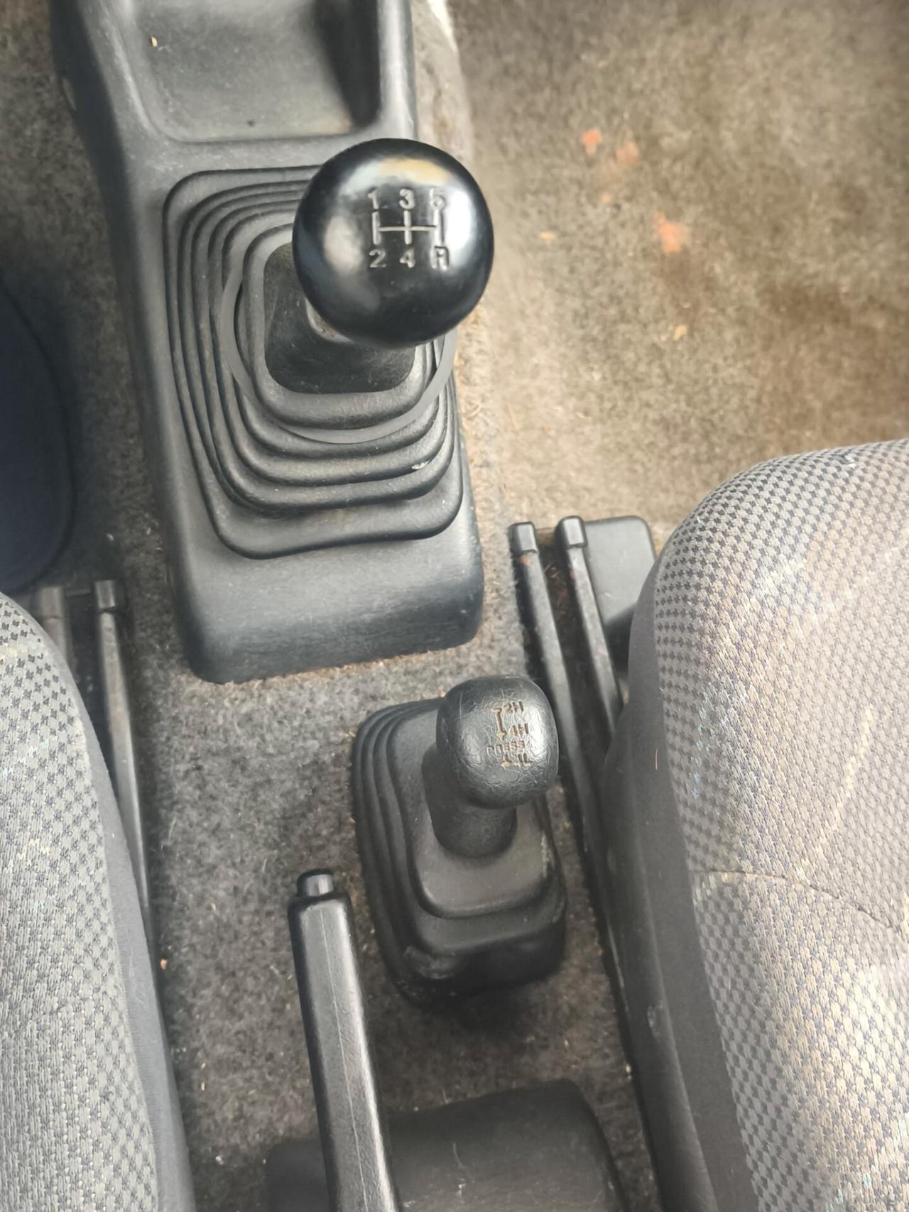 Suzuki Jimny 1.3i 16V cat 4WD JLX