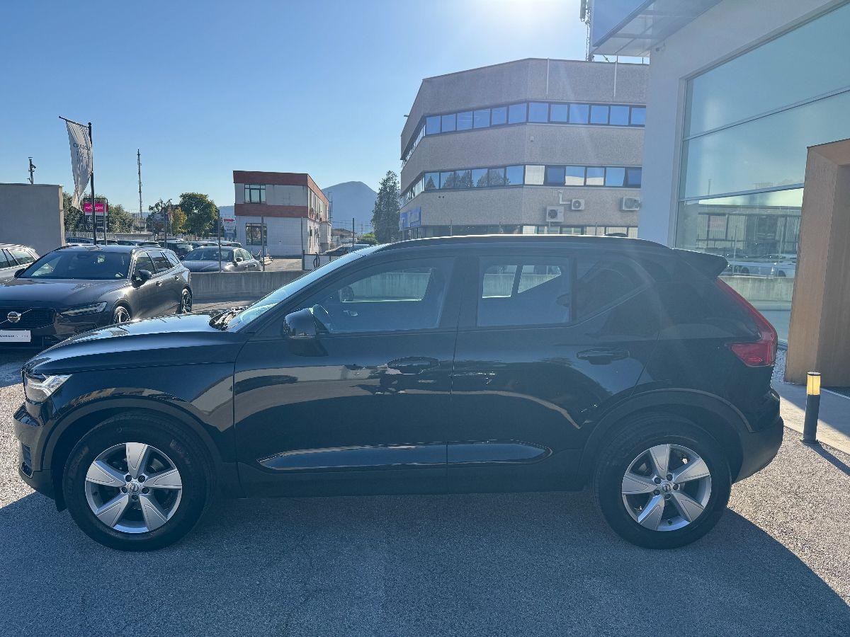 VOLVO - XC40 - T2 Momentum pro manuale N1