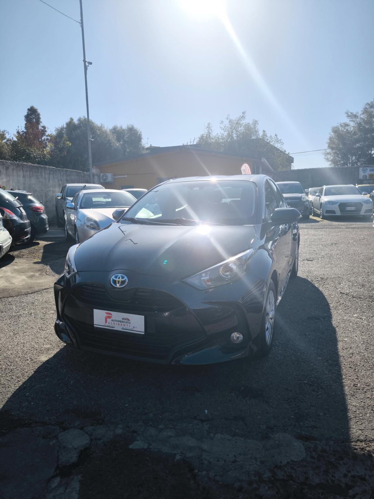 Toyota Yaris 1.5 Hybrid 5 porte Business