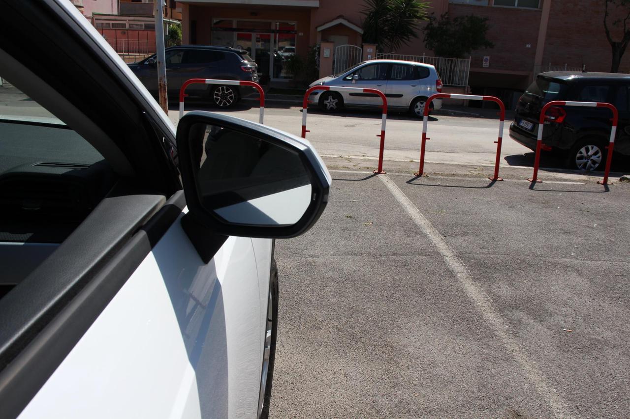 Audi Q3 40 2.0 tdi Business quattro 200cv s-tronic