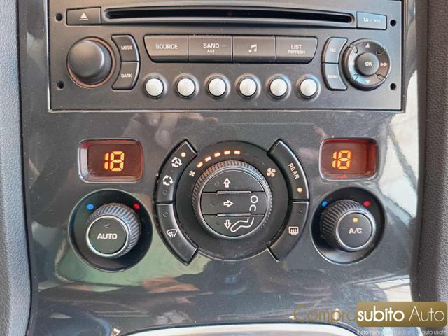 PEUGEOT 5008 1.6 HDi 7 POSTI