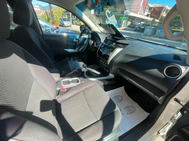 Nissan Navara 2.3 dCi 4WD King Cab Acenta