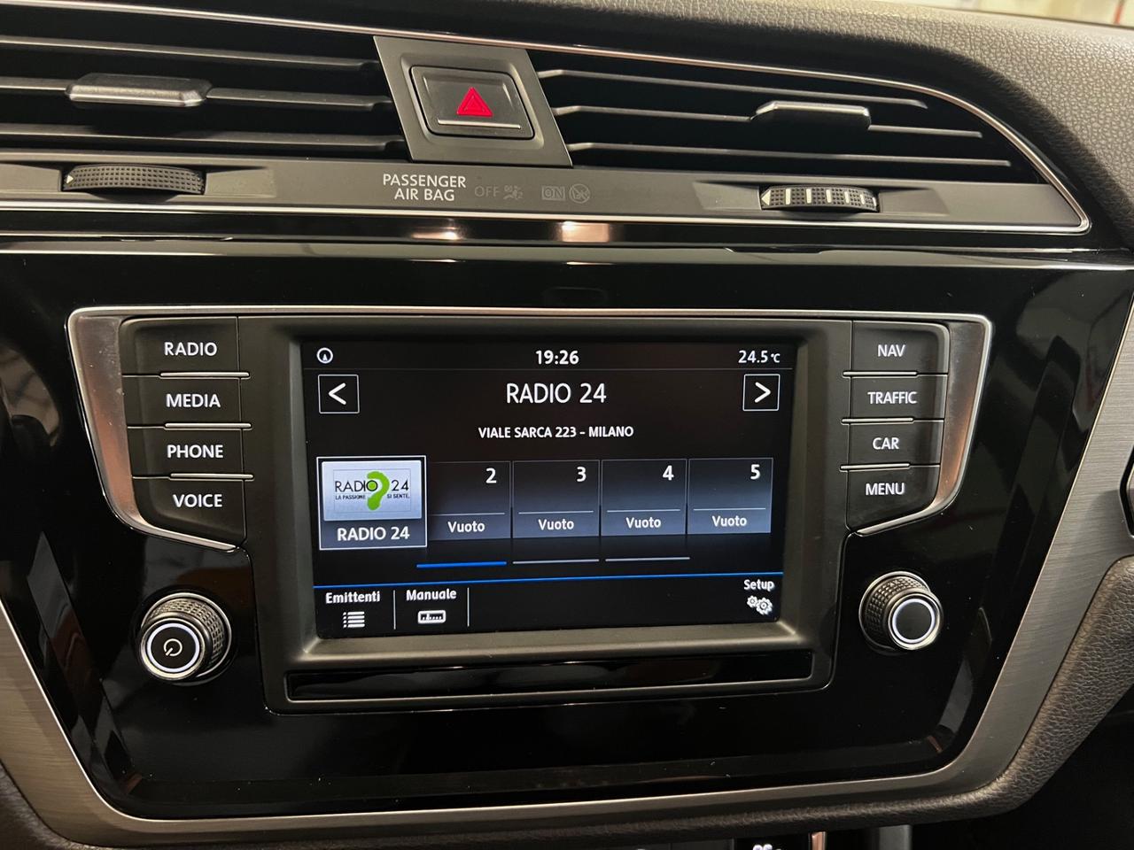 Volkswagen Touran 2.0 TDI 150 CV SCR DSG Business BlueMotion Technology
