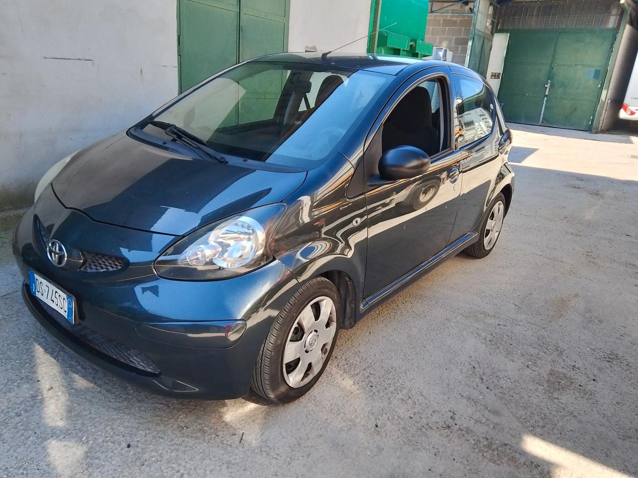 Toyota Aygo 1.0 12V VVT-i 5 porte