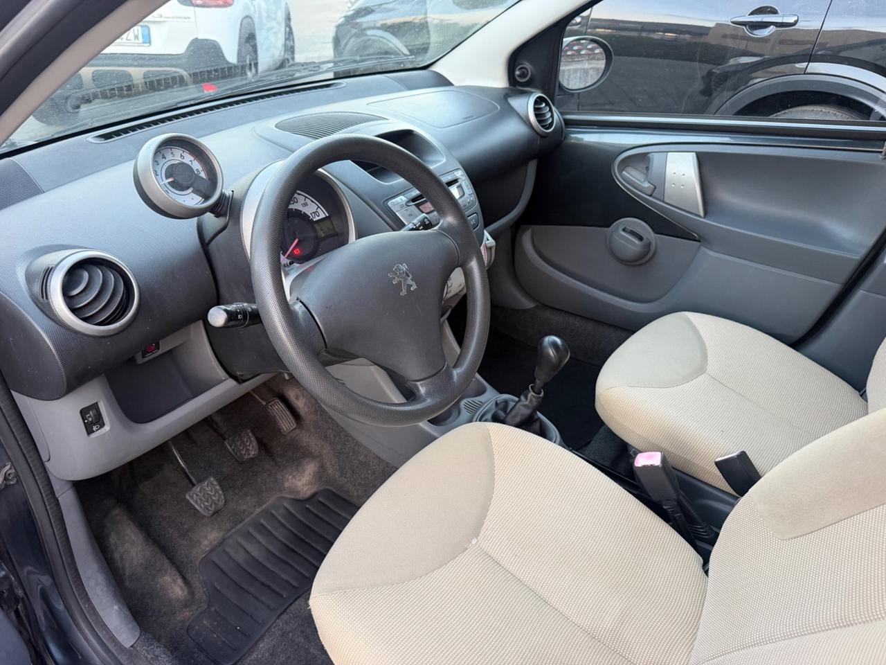Peugeot 107 1.0 68CV 5p. Plaisir