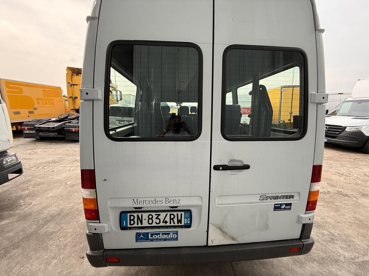 Mercedes-Benz Sprinter 311 CDI/8 POSTI/PULLMINO/PEDANA PER DISABILI/2001