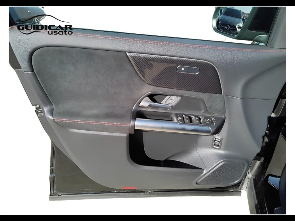 Mercedes-Benz GLA-H247 2023 - GLA 180 d AMG Line Advanced Plus auto