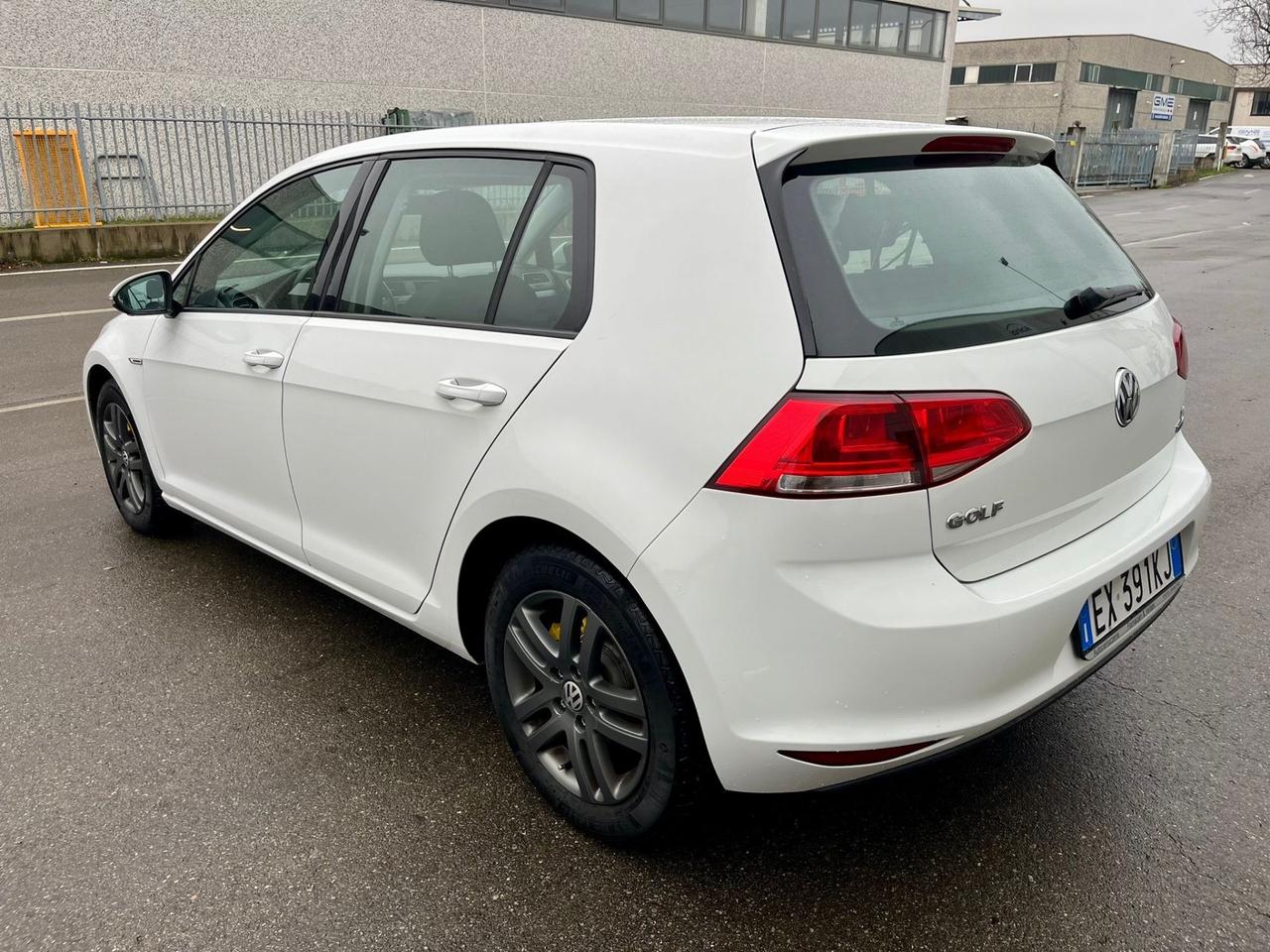 Volkswagen Golf 1.4metano 2015 143.000km perfetta per neopatentati