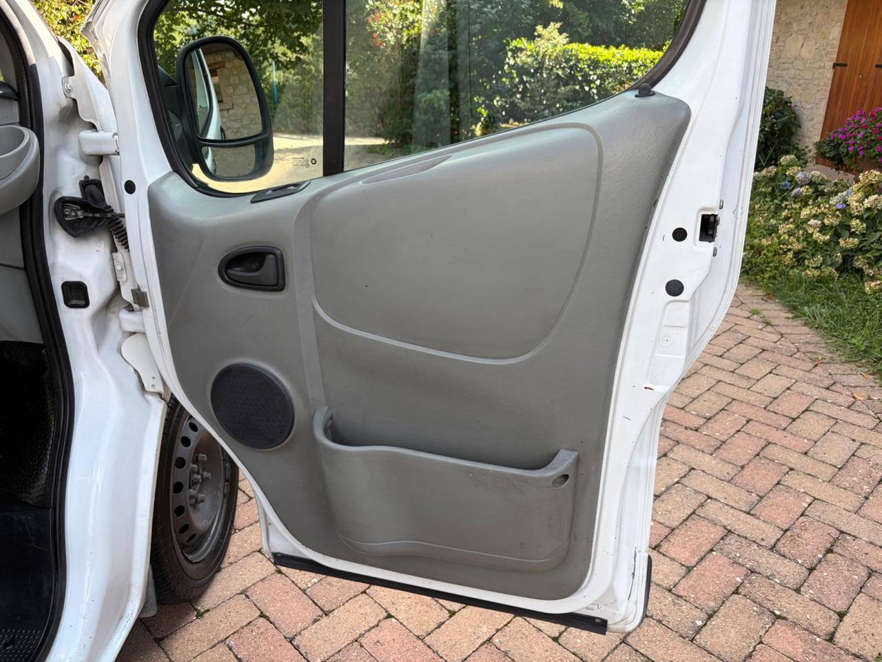 Renault Trafic T27 1.9 dCi/100PC-TN Furg.Confort