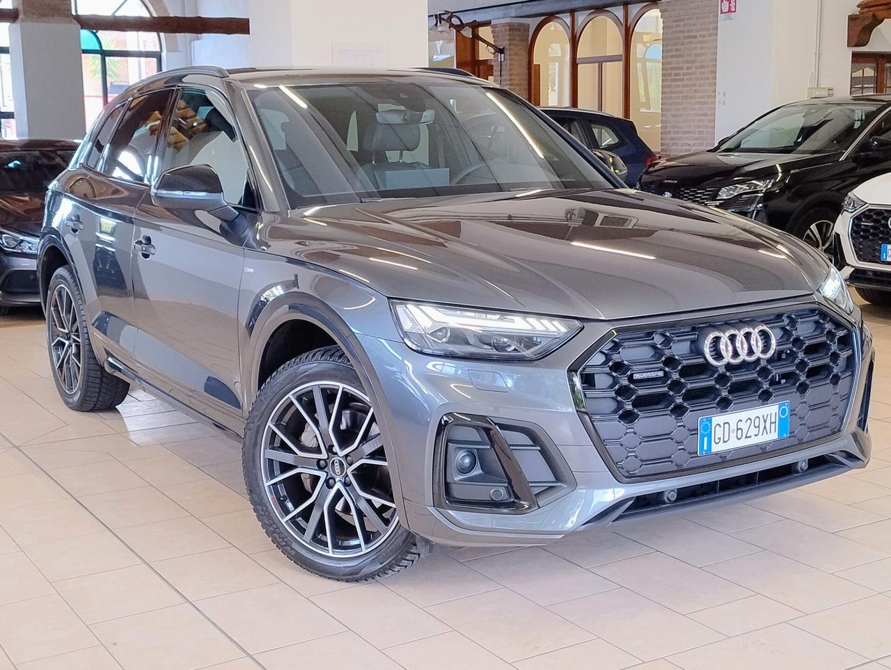 AUDI Q5 S LINE 40 TDI quattro S tronic TOUR AMBIENT VIRTUAL