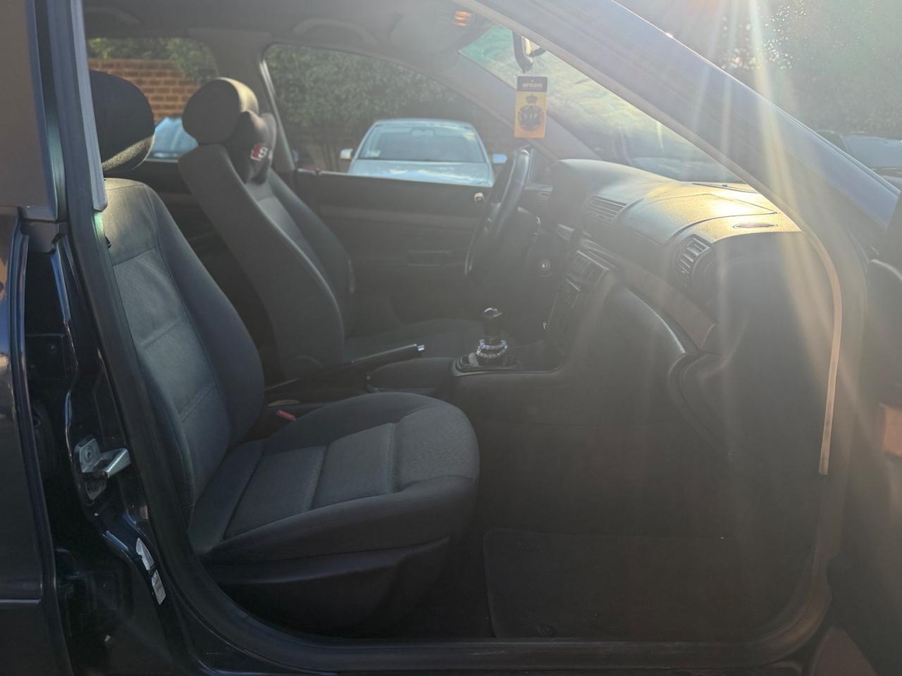 Audi A4 1.8 cat