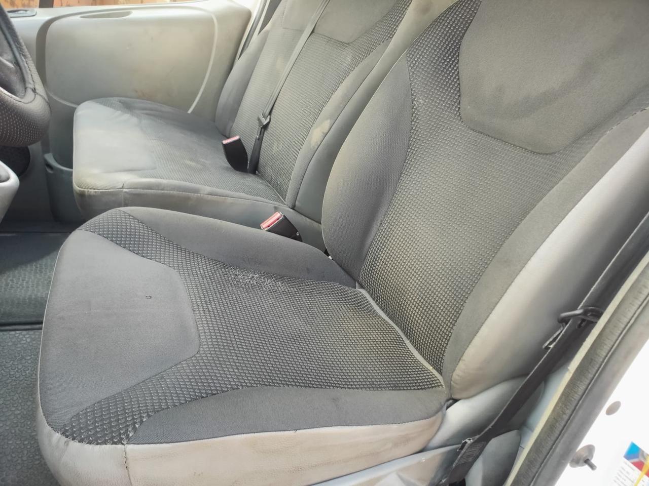 Opel Vivaro 2012