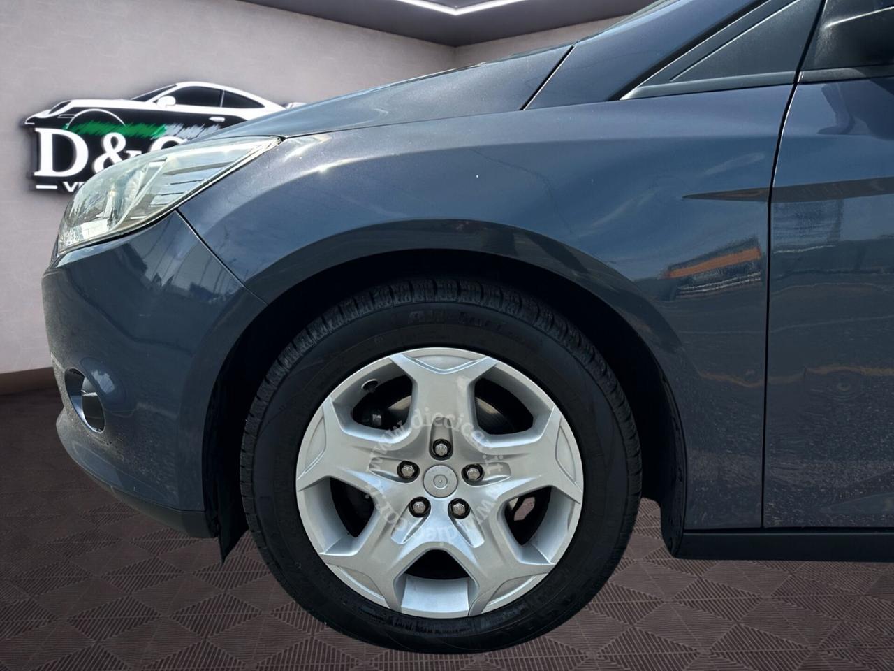 Ford Focus 1.6 TDCi 115 CV SW TAGLIANDI DISTRIBUZIONE GOMME FATTI