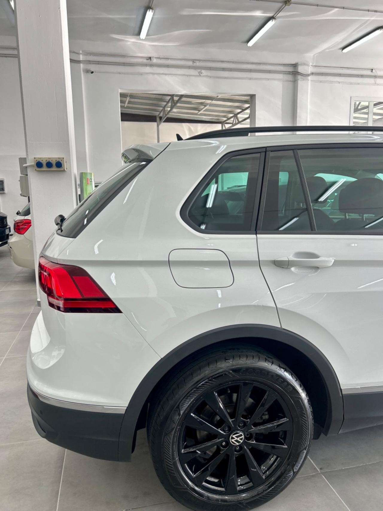 Volkswagen Tiguan 2.0 TDI 150 SCR DSG FINANZIABILE
