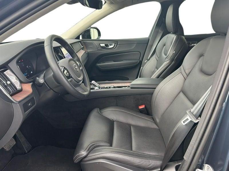 Volvo XC60 B4 197+14 CV AWD Mild Hybrid Diesel Automatico Ultimate Dark