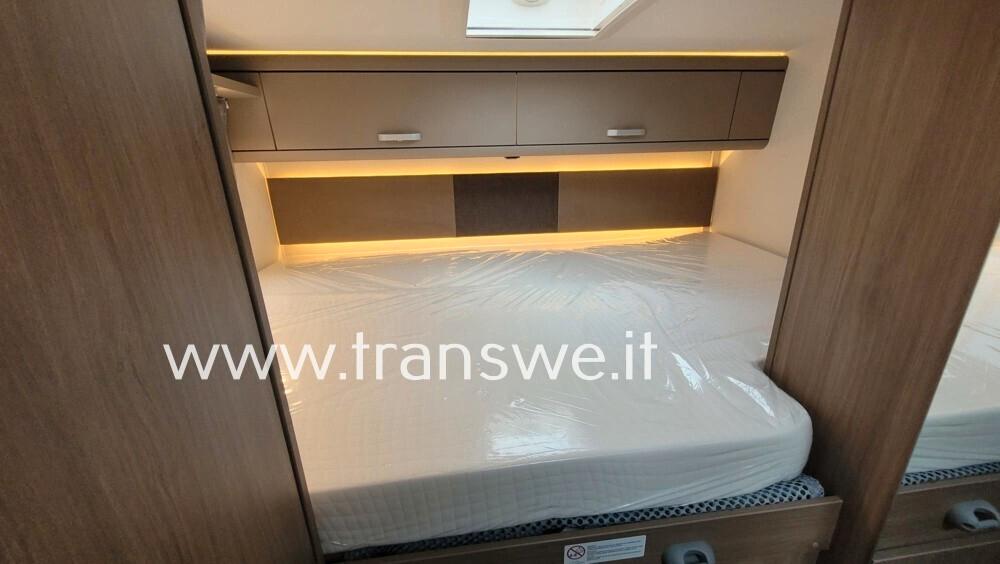 Carado A464 PRO Mansardato con ampio garage in coda