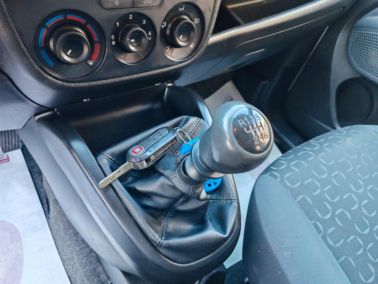 Fiat Dobló 1,6 diesel 10/2014 Cv90 POSTI 7