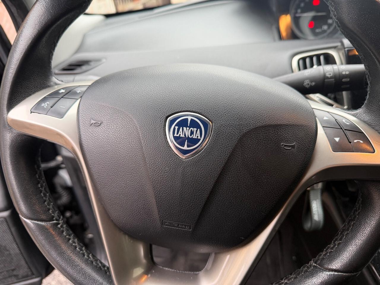 Lancia Ypsilon 1.2 5 porte GPL Ecochic Monogram