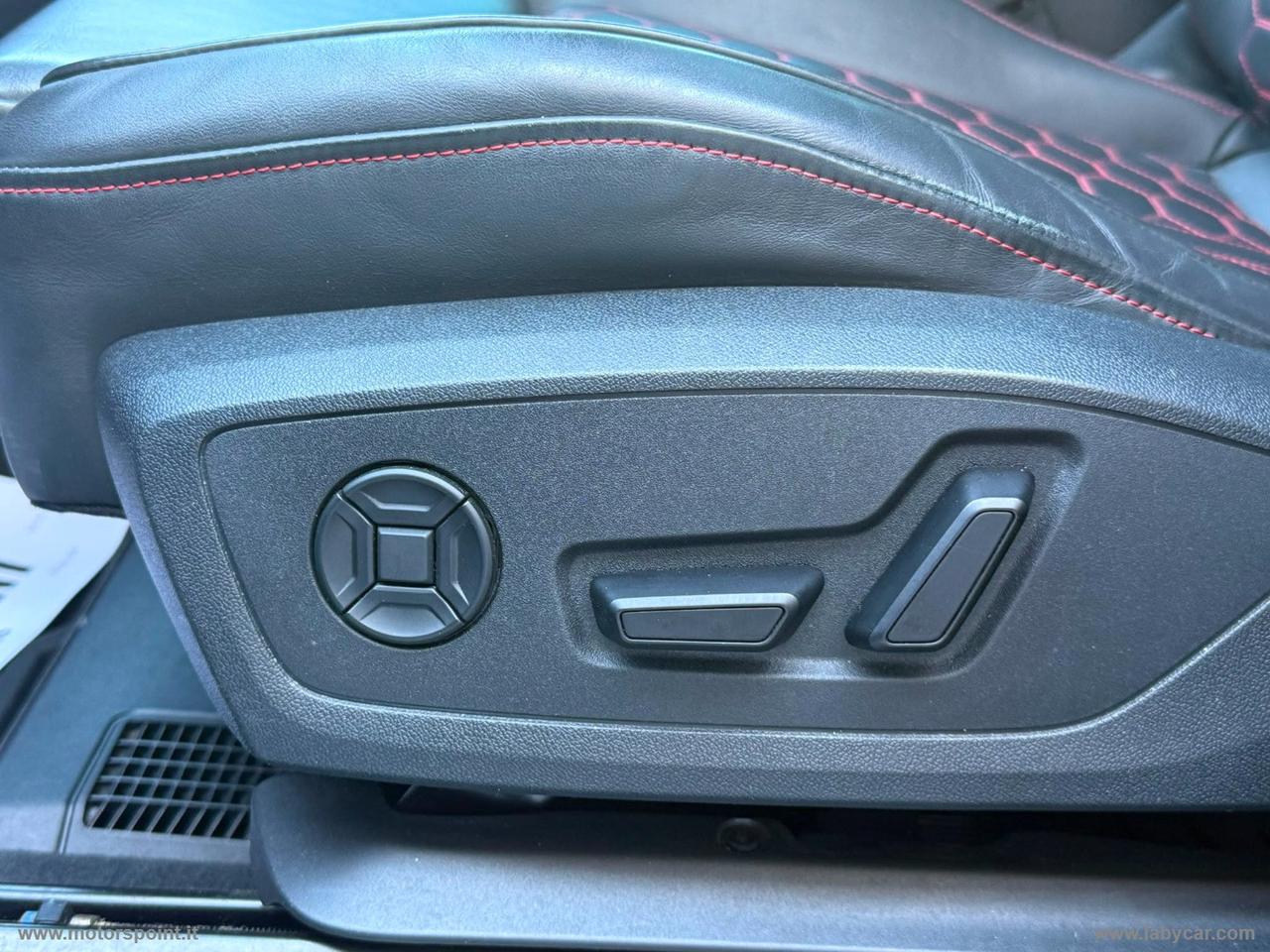 AUDI RS Q3 quattro S tronic