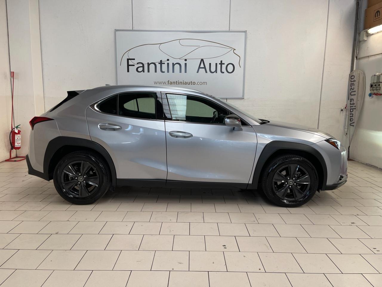 Lexus UX Lexus UX 250h Urban 2.0 2wd cvt-LEGGI SOTTO