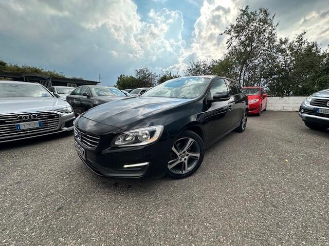 Volvo V60 D2 1.6 Powershift R-design Kinetic