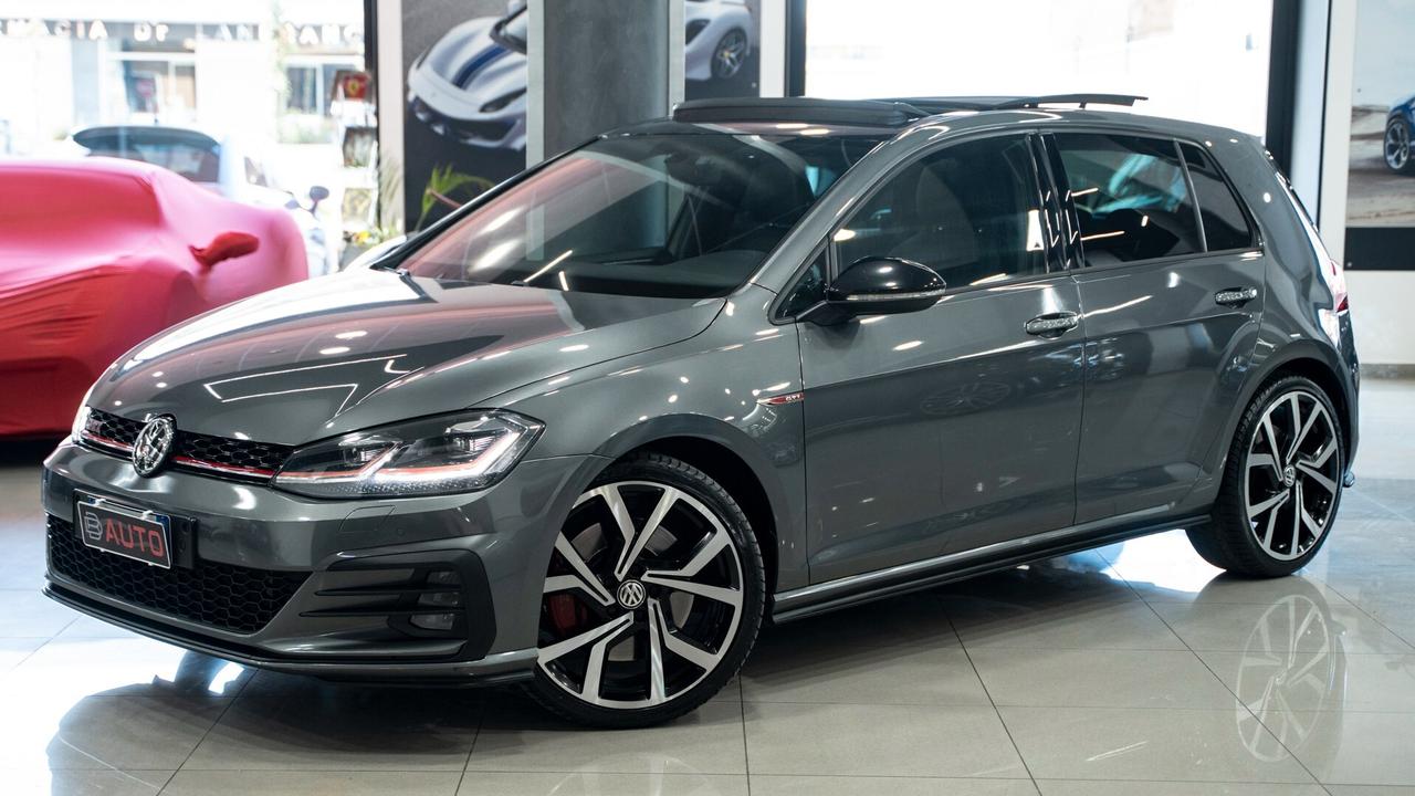 Volkswagen Golf GTI 7.5 PERFORMANCE 245CV DSG TETTO XENO NAVI FULL OPTIONAL