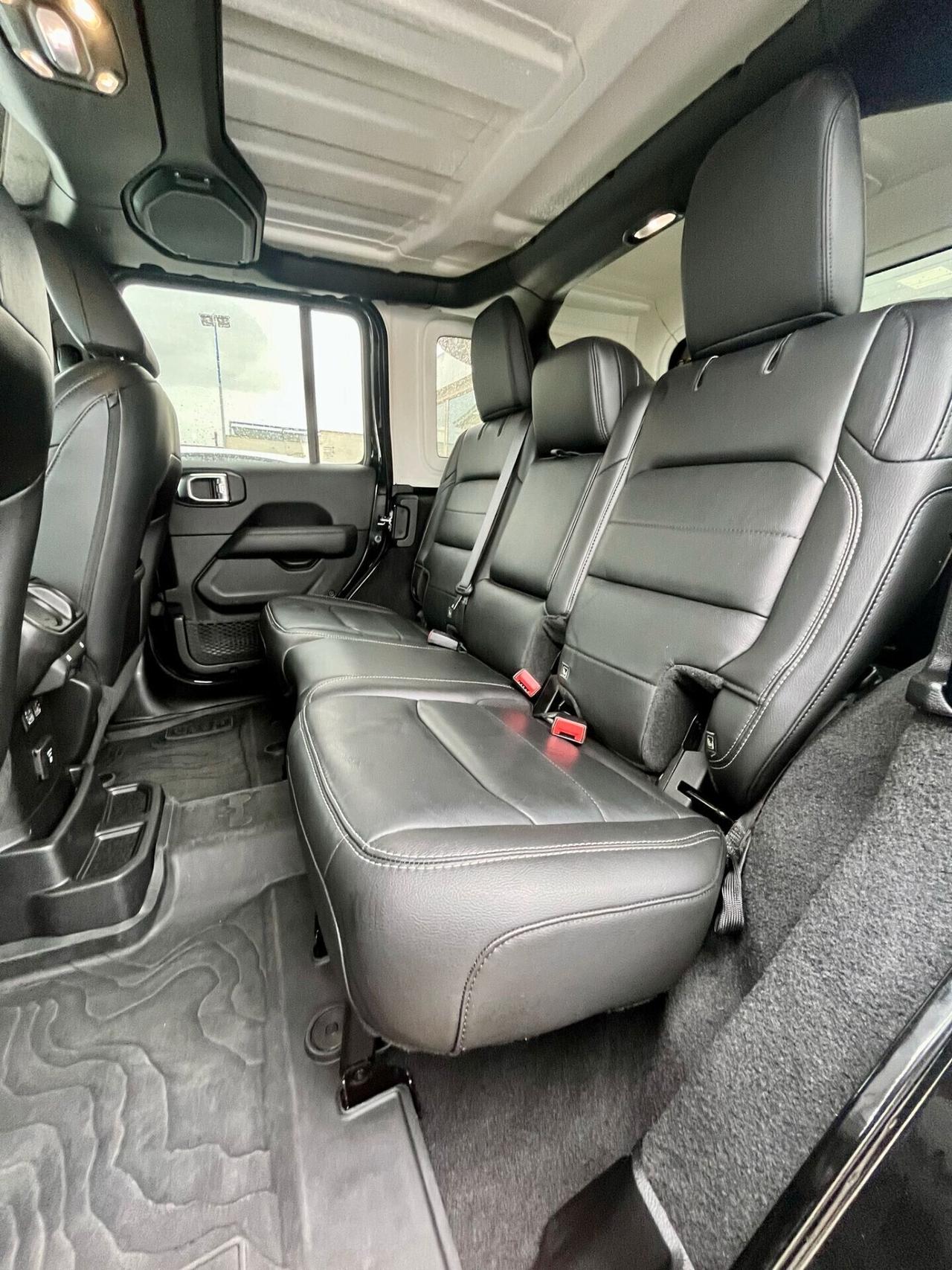 Jeep Wrangler 2.2 Mjt II Sahara