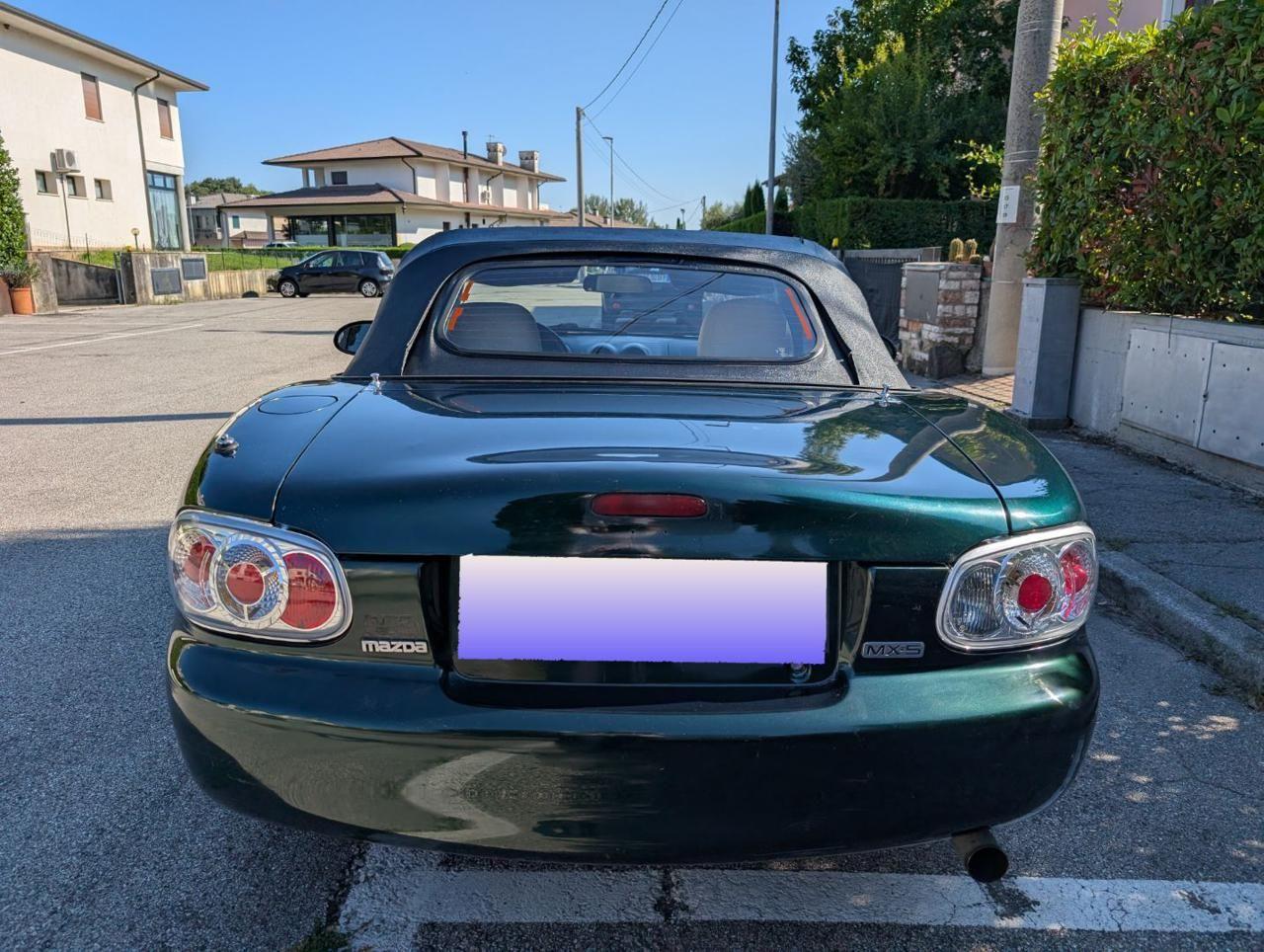 Mazda MX-5 1.6i 16V cat