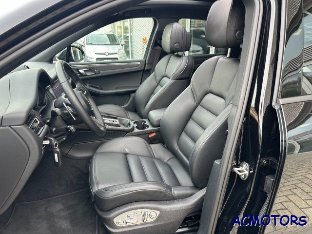 PORSCHE Macan 2.0