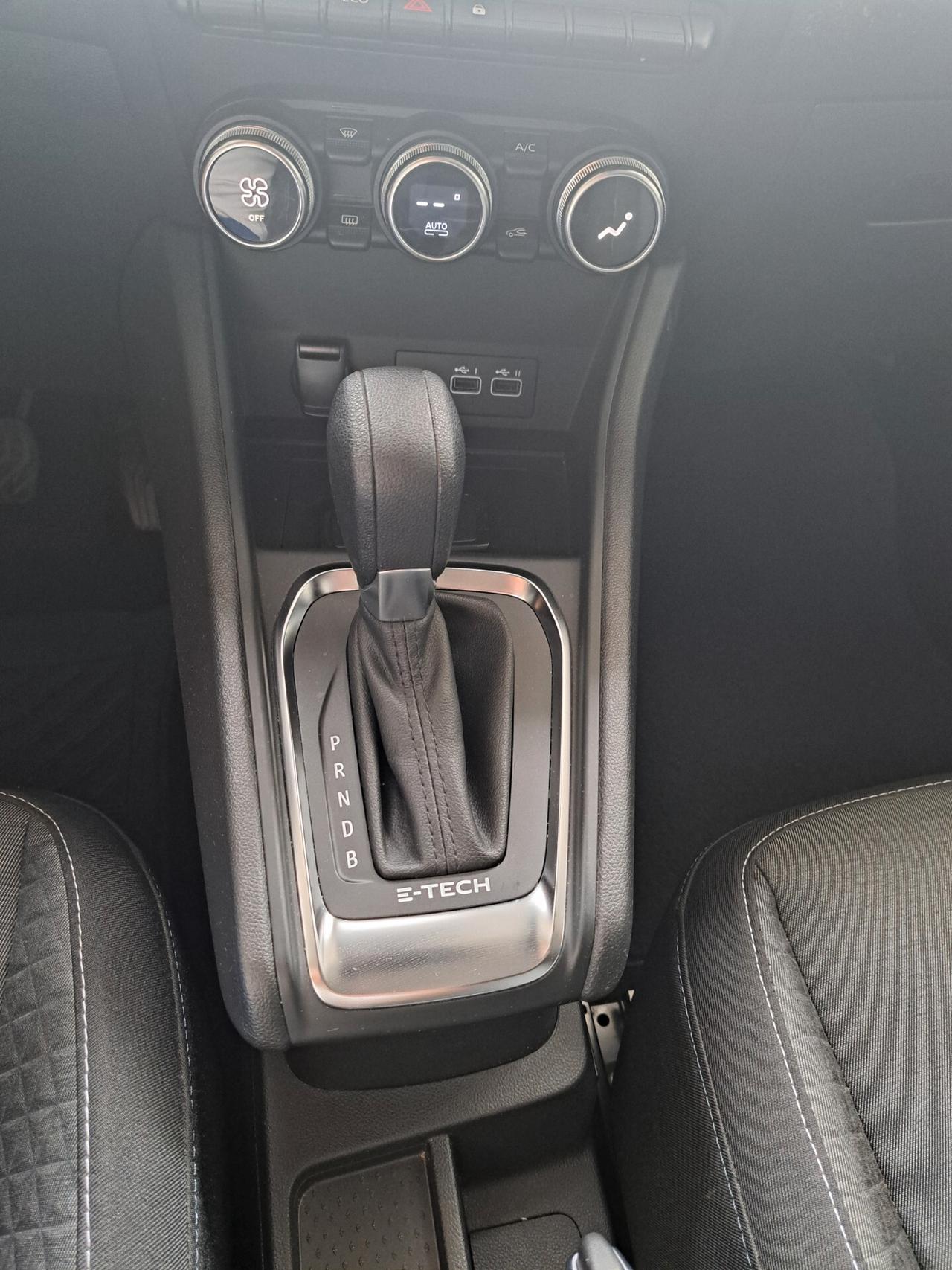 Renault Captur Full Hybrid E-Tech 145 CV Techno