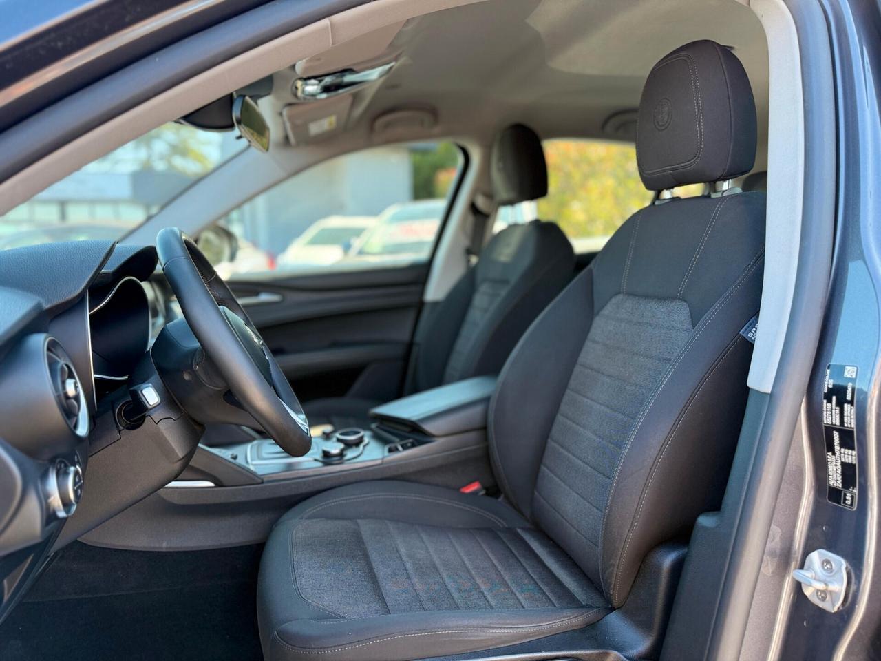 Alfa Romeo Stelvio 2.2 Turbodiesel 180 CV AT8 RWD Business