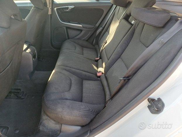 Volvo V60 1.6 D2 Summum con Problemi al motore