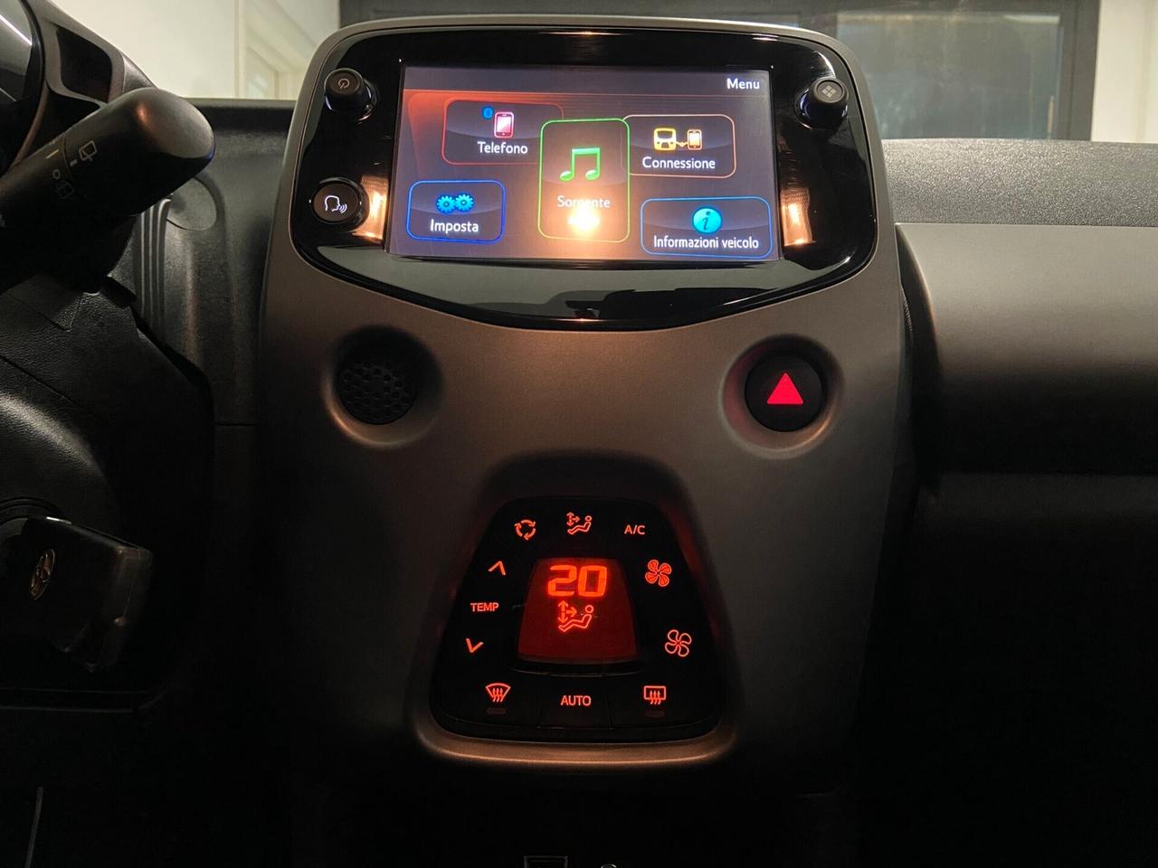 Toyota Aygo 1.0 VVT-i 72 CV 5 porte x-cite