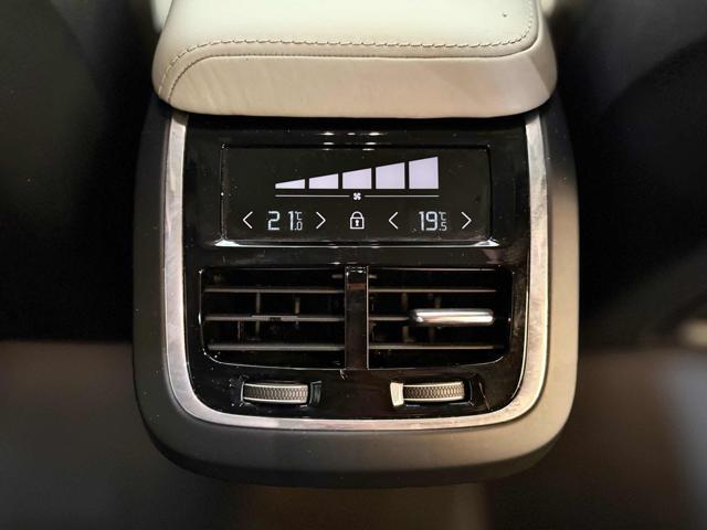 VOLVO XC60 D5 AWD Geartronic Inscription