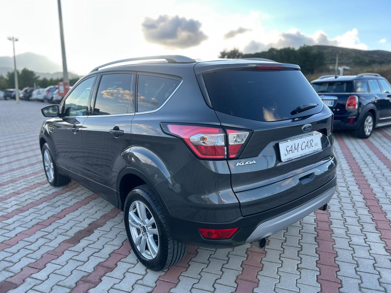 Ford Kuga 1.5 TDCI 120 CV S&S 2WD ST-Line