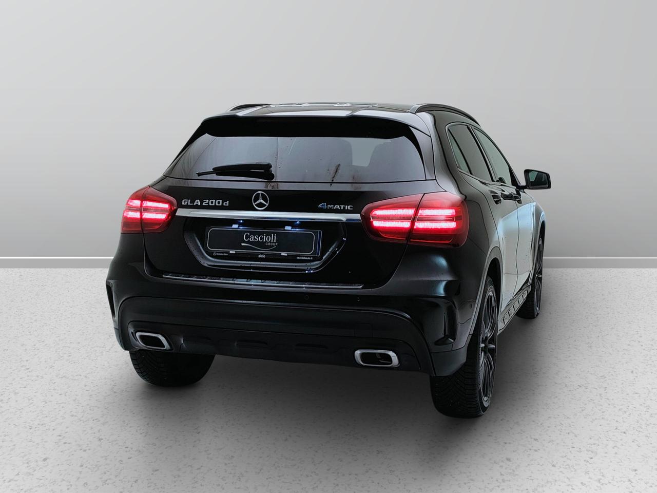 Mercedes-Benz GLA-X156 2017 - GLA 200 d Night Edition 4matic auto