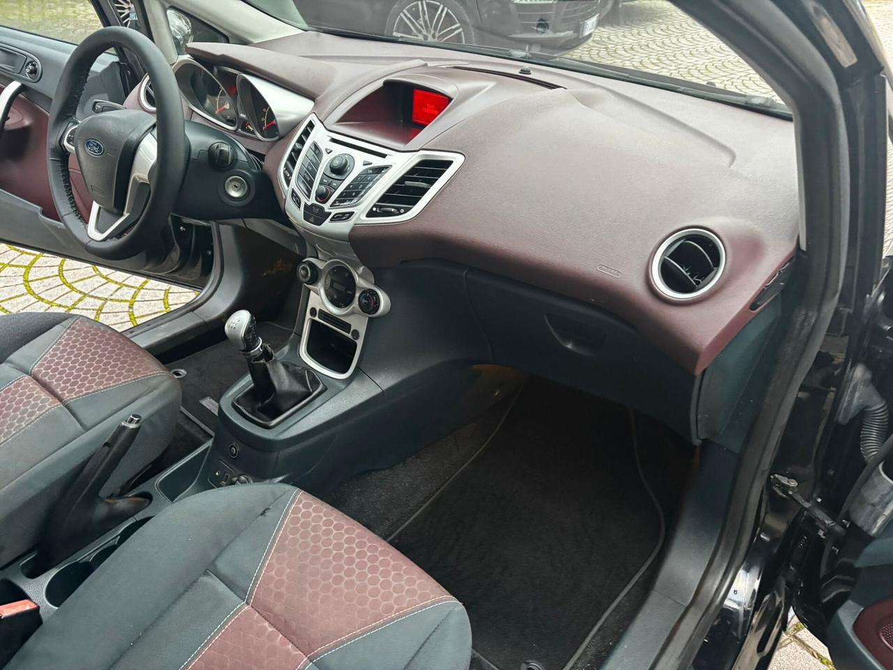 Ford Fiesta 1.4 3 porte Bz.- GPL Titanium IDONEA PER NEOPATENTATI UNIPROPRIETARIO PERMUTABILE