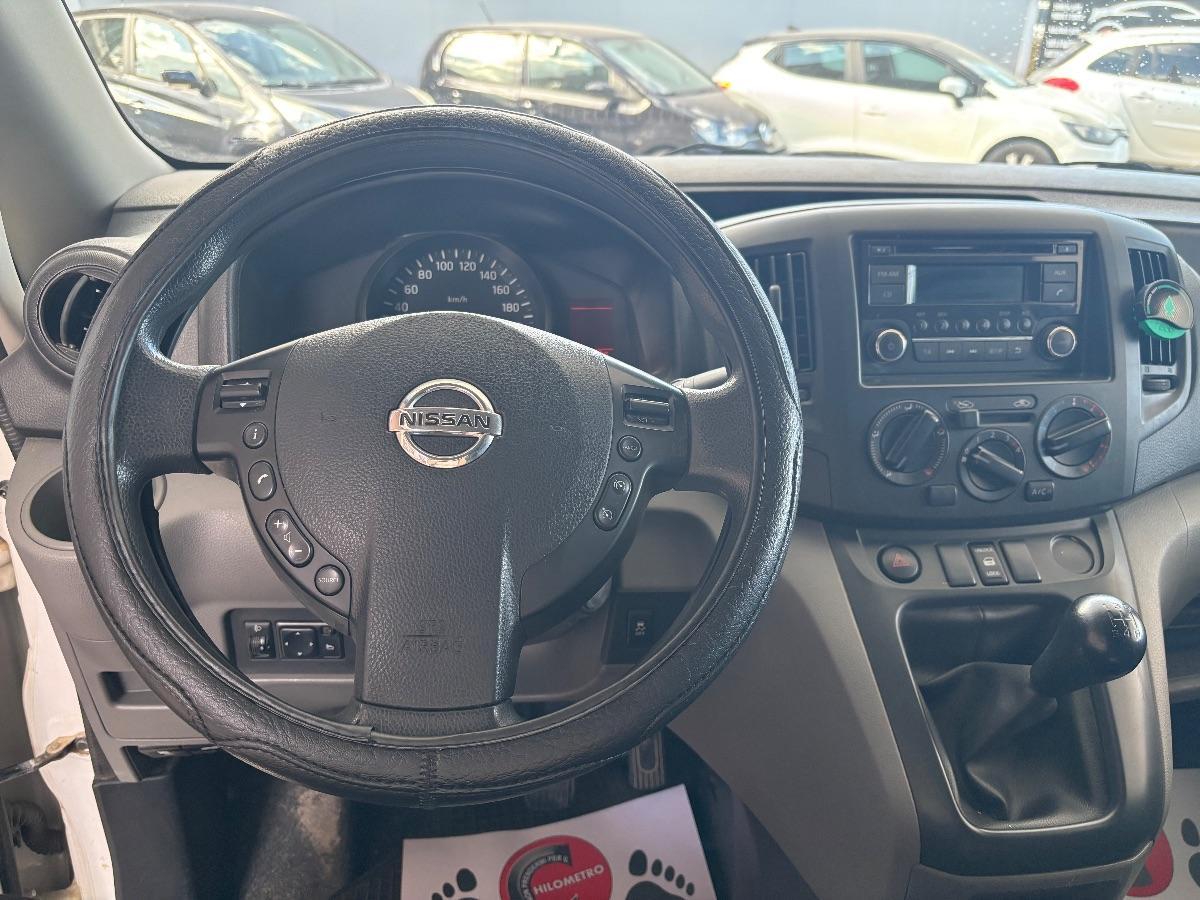 NISSAN NV200