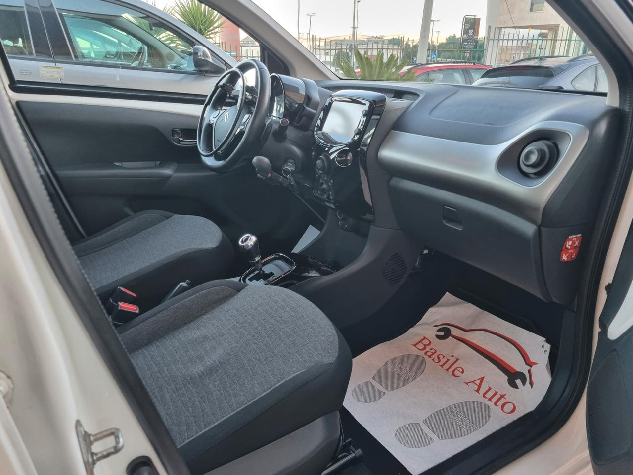 Citroen C1 VTi 68 ETG 5 porte Shine