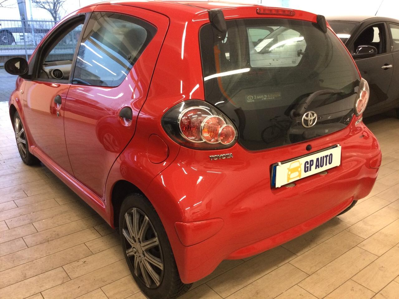 Toyota Aygo 1.0 12V VVT-i 5 porte Now