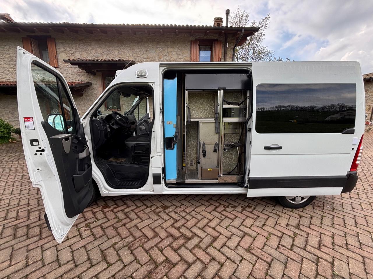 Renault Master T35 2.3 dCi/125