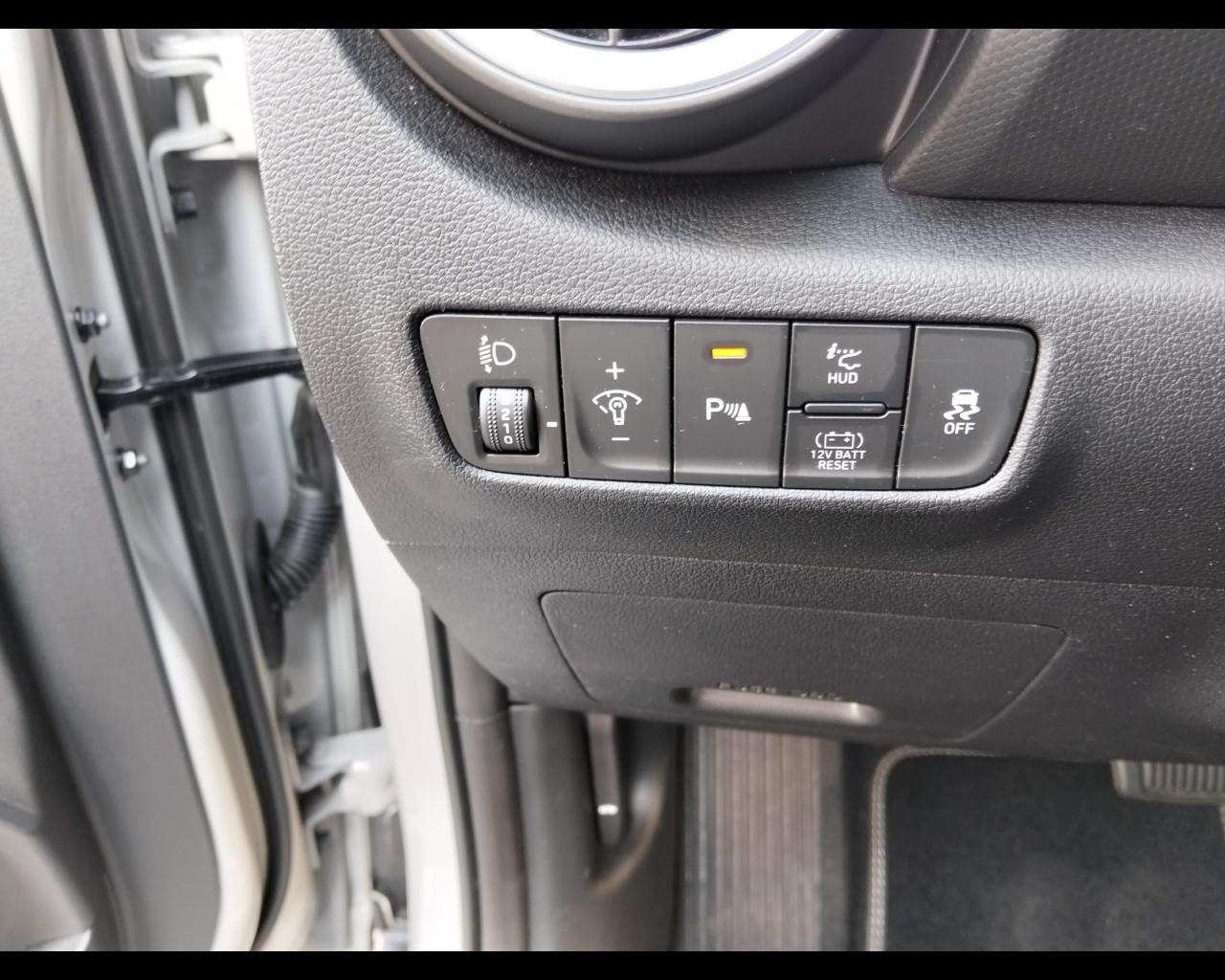 HYUNDAI Kona - Kona HEV 1.6 DCT XClass