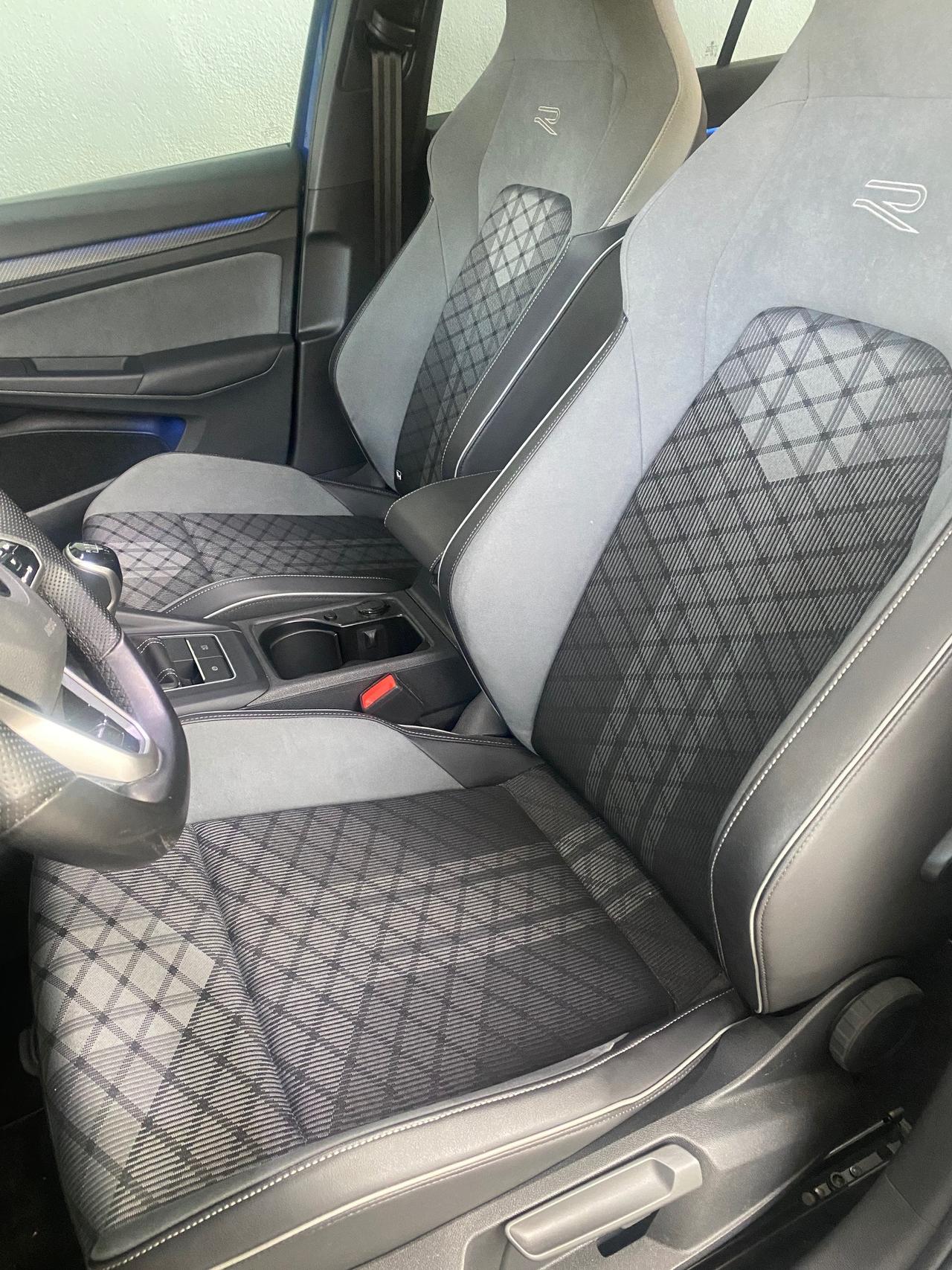 Volkswagen Golf 1.5 tsi evo R-Line 130cv