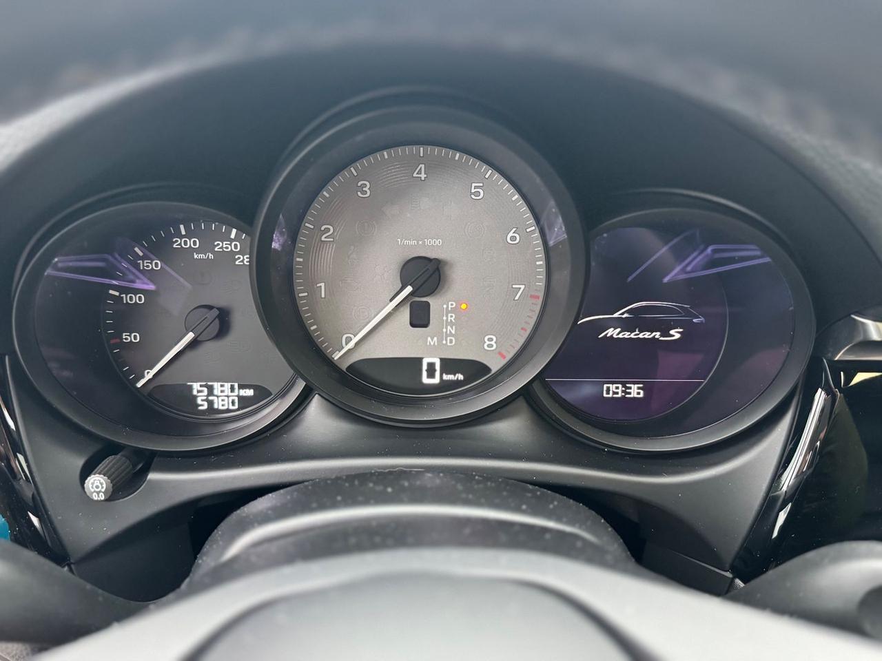 Porsche Macan -- 2.9 S #9082