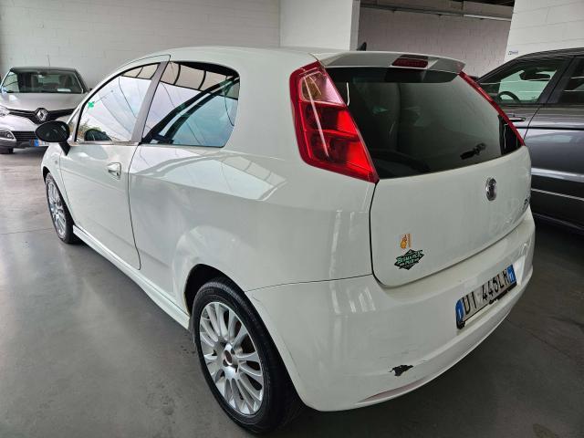 Fiat Grande Punto Grande Punto 3p 1.3 mjt 16v Active 75cv NEOPATENTATI