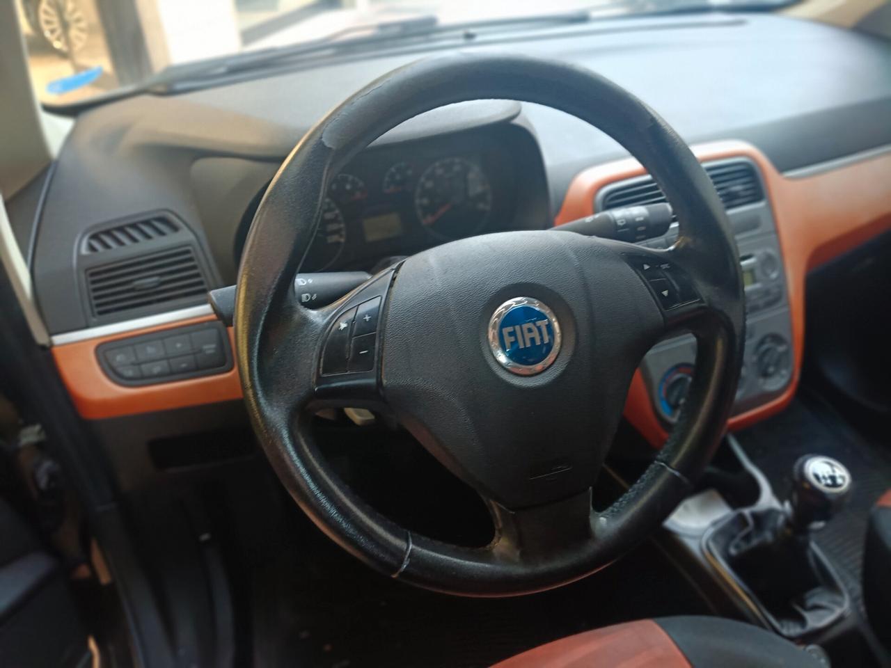 FIAT GRANDE PUNTO 1.2 -VISTA E PIACIUTA -Euro 1490