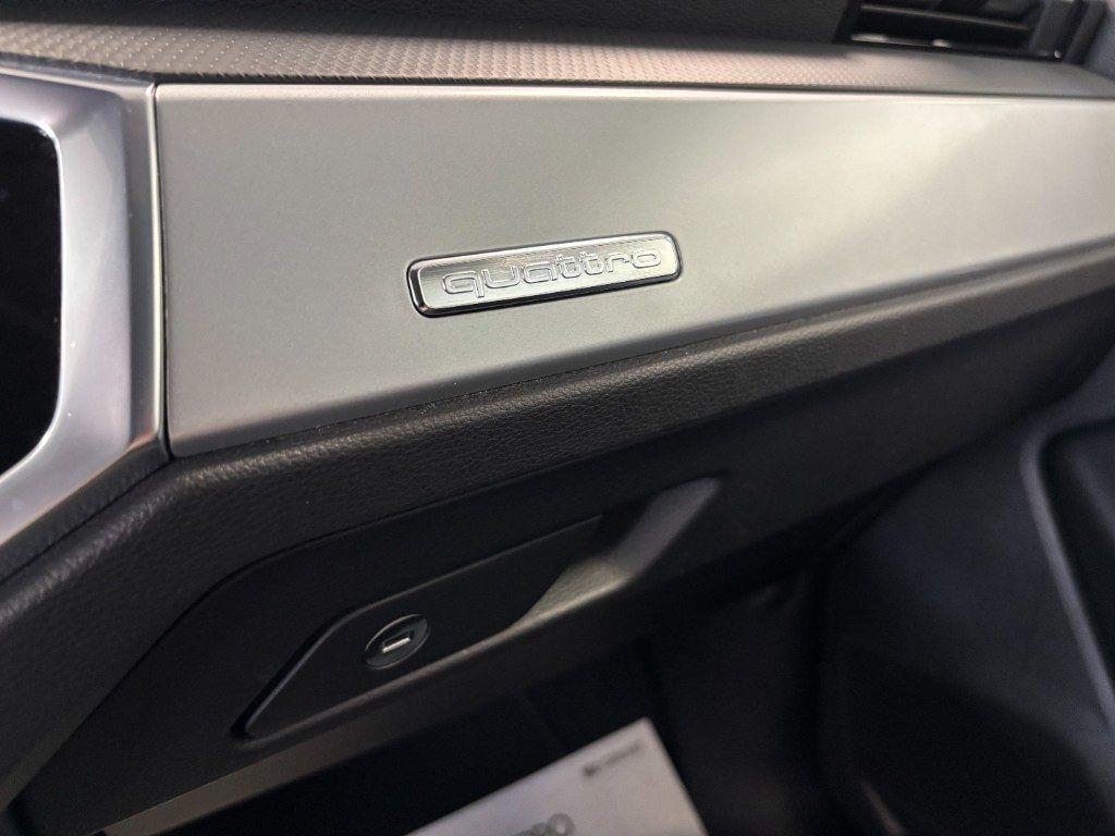 Audi Q3 Sportback SPB Sportback 4x4 Quattro S Line S Tronic 35 TDI