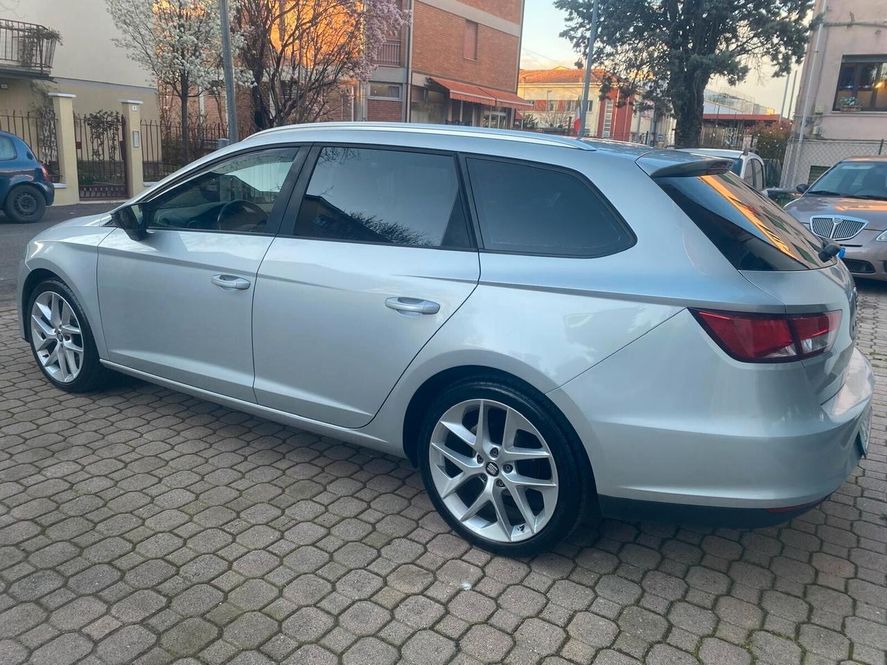 Seat Leon 1.6 TDI 105 CV ST Business NAVI