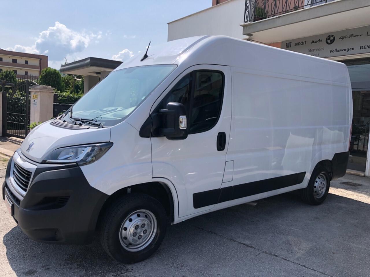 Peugeot Boxer 335 2.2 BlueHDi 140 S&S PC-TM Furgon