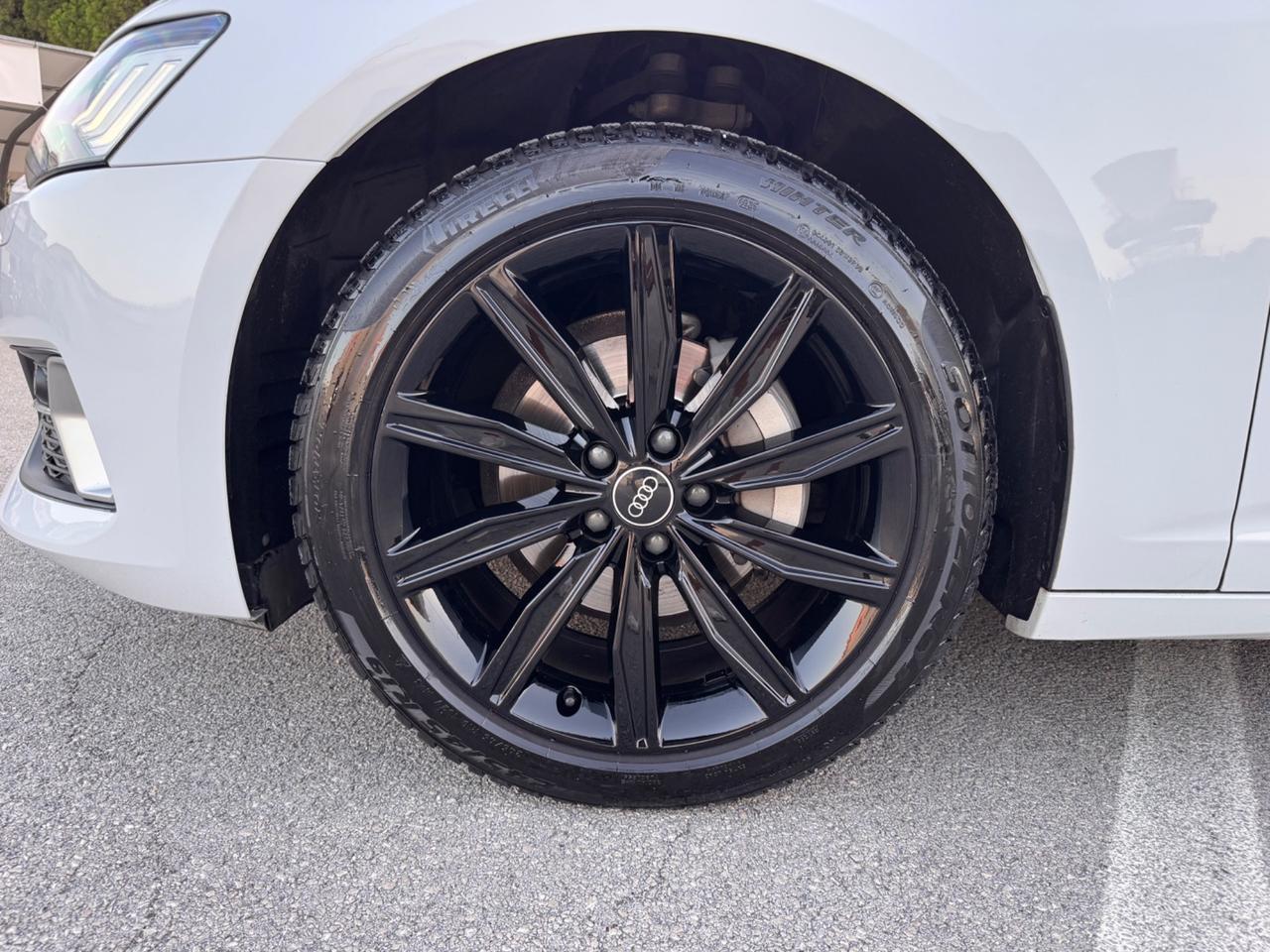 Audi A6 Avant 40 2.0 TDI S tronic Sport Matrix